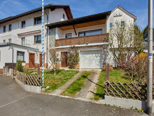 Viel Platz für Ihre Ideen! Einfamilienhaus mit Scheune & Freizeitgrundstück