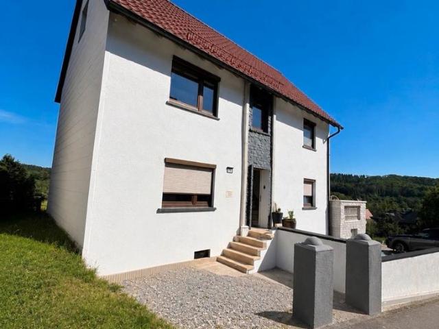 Viel Platz für Ihre Ideen: Haus in Fachsenfeld
