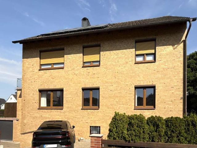 Viel Platz für Ihre Ideen in diesem modernisierten Mehrfamilienhaus in Sehnde