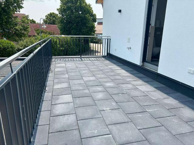 Viel Platz für Ihre Ideen: 4 Zimmer Wohnung in Nennslingen