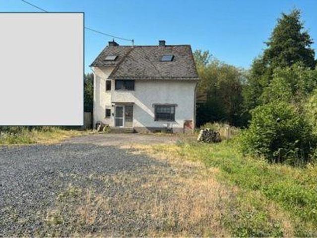 Viel Platz für Ihre Pläne, Zweifamilienhaus in 65618 Selters