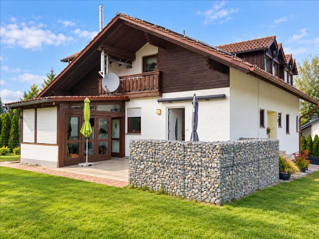 Viel Platz für Ihre Wohnideen – großzügiges Haus mit sonnigem Garten in Thurmannsbang