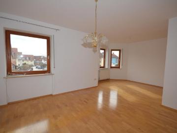 Viel Platz für solide Mieter! Einfamilienhaus in begehrter Lage, Neumarkt Altenhof