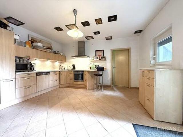 Viel Platz, gute Lage, große Möglichkeiten 3 Zimmer Wohnung in Erdweg