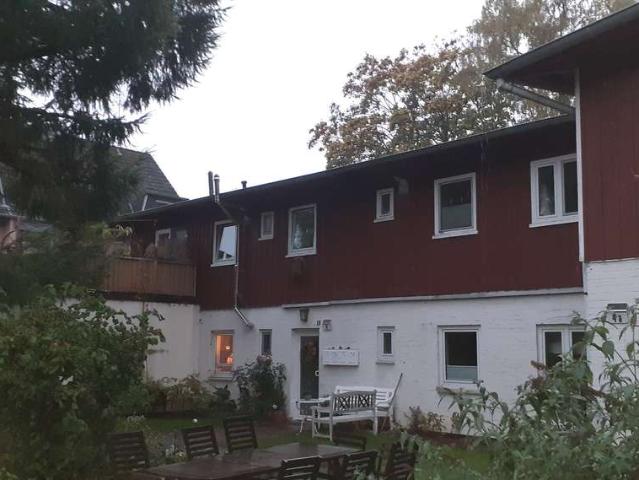 Viel Platz in Aumühle: Haushälfte mit 6,5 Zimmern
