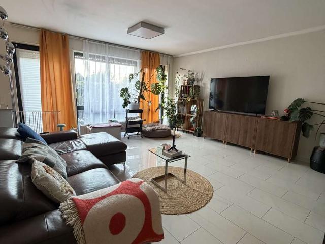 Viel Platz in Grevenbroich: Helle 3,5 Zimmer Wohnung