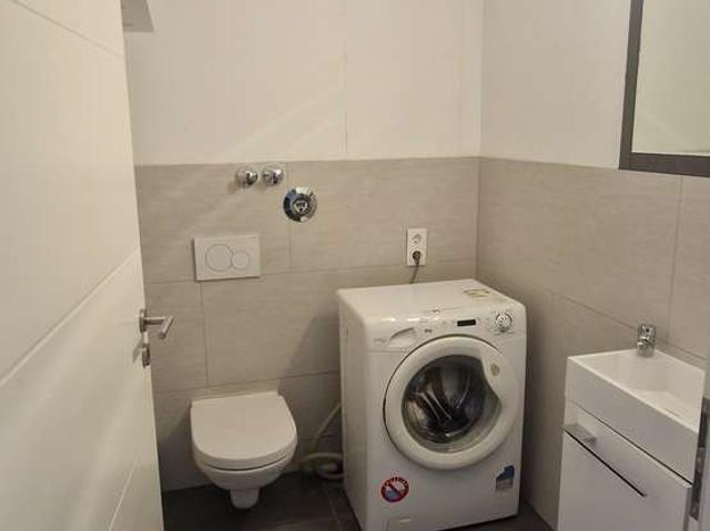 Viel Platz in Junkersdorf: Saniertes Apartment mit vier Zimmern