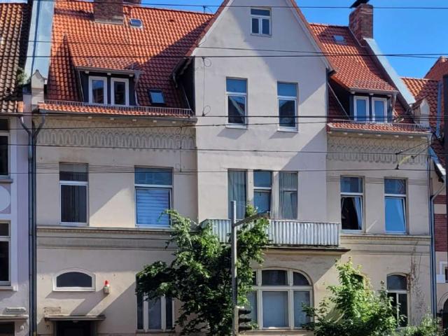 Viel Platz in Kleefeld: Gepflegtes Mehrfamilienhaus mit 17 Zimmern