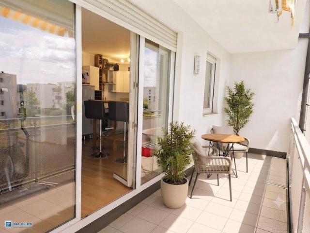 Viel Platz, Licht und Flair! Großzügige 4 Zimmer Eckwohnung mit XL Sonnenbalkon schöne Lage Mattighofen