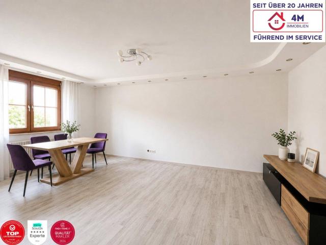 Viel Platz und hoher Wohnkomfort: 3 Zimmer Wohnung mit zwei Bädern und Parkplatz