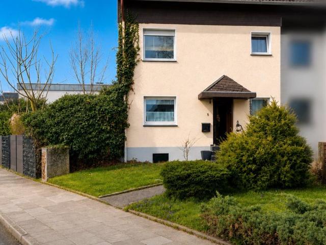 Viel Platz und Möglichkeiten familienfreundliches Reihenendhaus