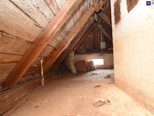 Viel Platz, viel Grün, viel Potenzial – renovierungsbedürftiges Einfamilienhaus mit schönem Grundstück in 8654 Fischbach