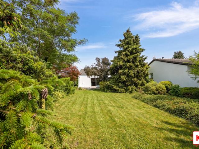 Viel Platz, viel Grün, viele Möglichkeiten – Bungalow mit Aufstockungsmöglichkeit