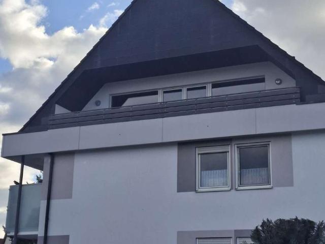 Viel Platz, viel Licht, viel Aussicht in DG Wohnung in Stadeln