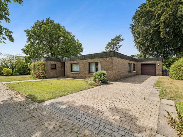 Viel Platz, viel Privatsphäre und viele Möglichkeiten – Charmanter Bungalow in Sackgassenlage