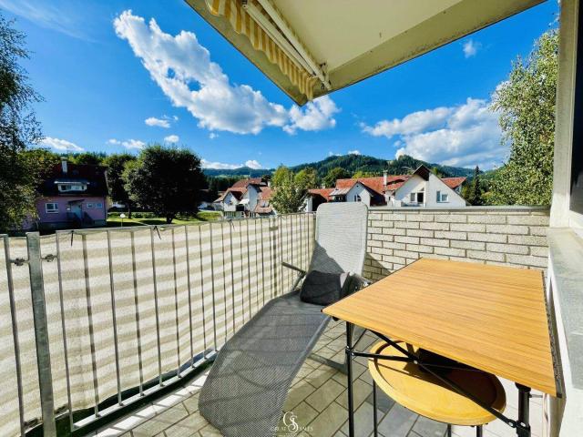 Viel Platz & viel Ruhe – 3 Zimmer Wohnung mit Balkon und Carport