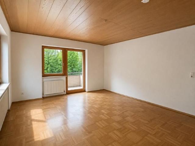 Viel Platz zum Wohlfühlen – mit großem Balkon, Einbauküche und separatem WC