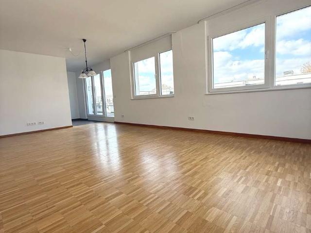 Viel Platz zum Wohlfühlen modern & Schick mit EBK!
