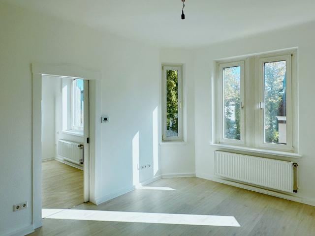 Viel Platz zum Wohlfühlen – charmante Altbauwohnung mit vier Zimmern Nähe Siggi