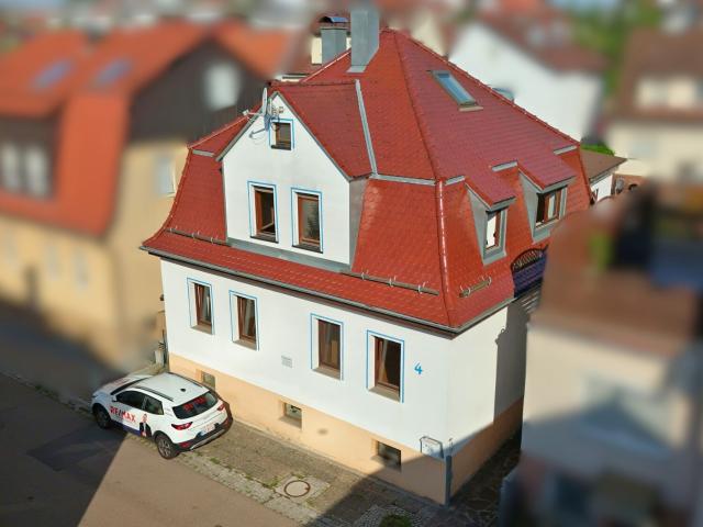 Viel Platz zum Wohlfühlen! Helles Familienhaus mit 6,5 Zimmern!