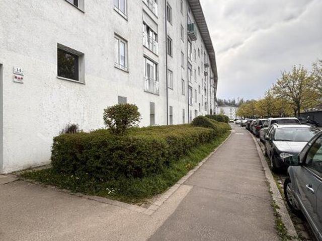 Viel Platz zum Wohnen: 3,5 Räume mit einer Ess Veranda, Lift und Parkplatz in Linz/Ebelsberg! Ab SOFORT verfügbar!