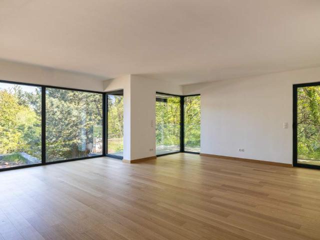 Viel Platz zum Entfalten: Moderne 3 Zimmer Wohnung mit zwei Freiflächen