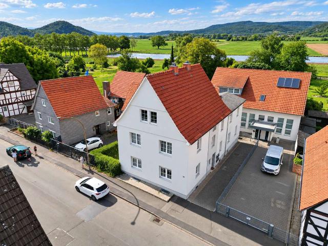 Viel Platz zum fairen Preis: frisch renovierte 105 m² Wohnung