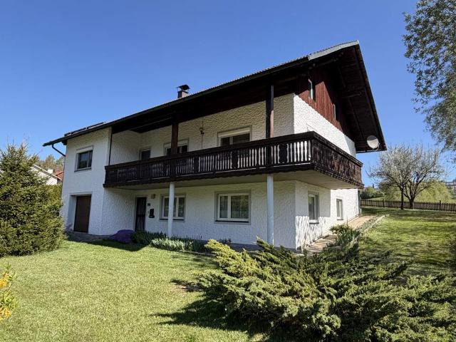 Großzügiges Zuhause mit viel Platz und großem Garten