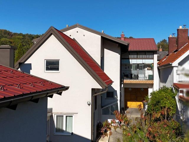 „Viel Platz zum Leben – charmantes Wohnhaus mit Einliegerwohnung und idyllischem Innenhof“