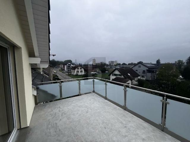 VIEL PLATZ, ZWEI BALKONE UND HERRLICHE WEITSICHT