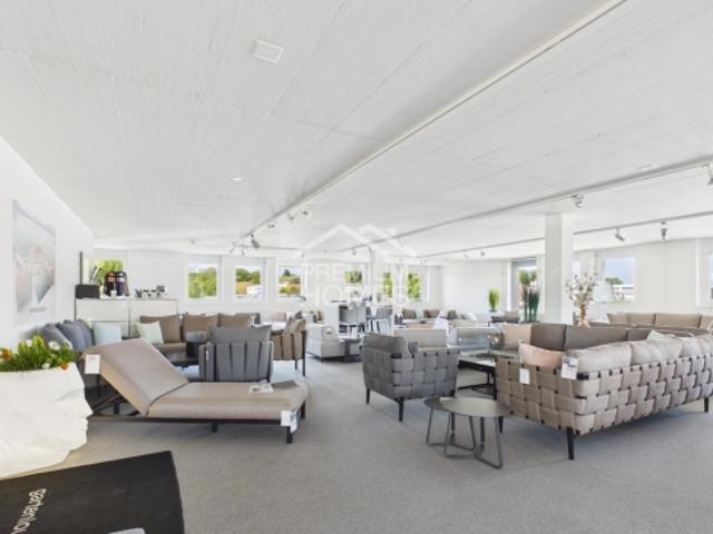 Viel Raum für Ihre Geschäftsidee Büro, Showroom & Lager