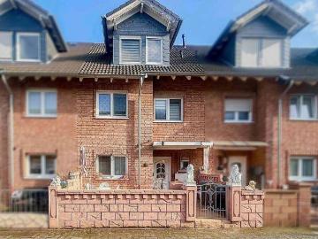 Viel Raum für Ihre Familie: Top gepflegtes Rheinmittelhaus im Kölner Norden