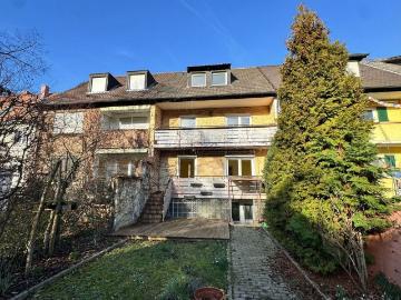 Viel Raum für Ihre Familie: Flexibles 1–2 Familien Reihenmittelhaus