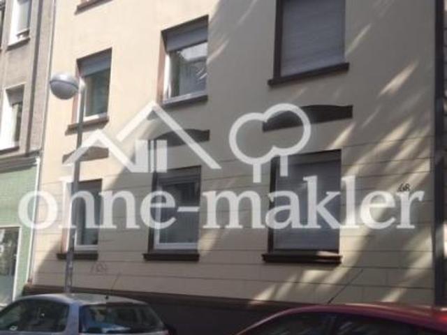 Viel Raum für Ihre Ideen: Renovierungsbedürftige 4 Zimmer Wohnung auf knapp 96 m²