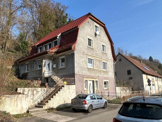 Viel Raum zum Leben! Großes Haus mit viel Platz und tollen Möglichkeiten!