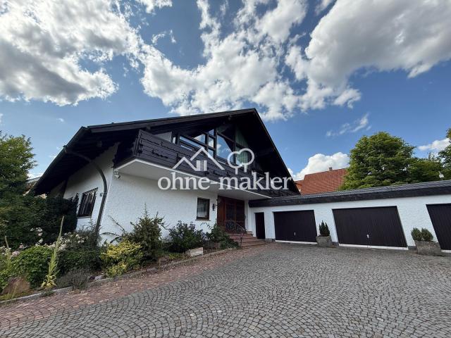 Viel Raum zum Leben: Riesige Landhausvilla in Neuhof/Fulda!