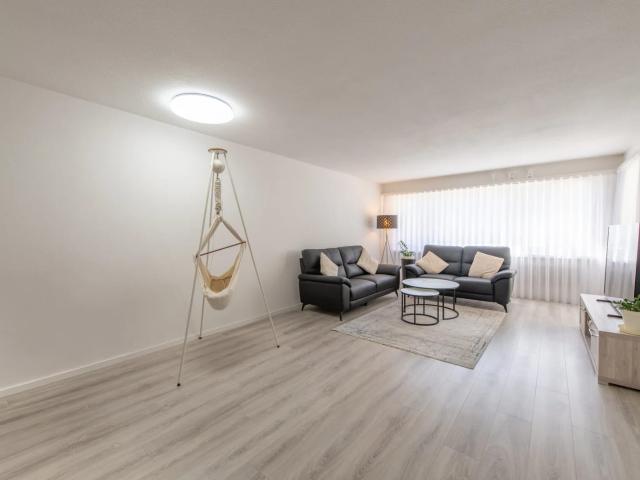 Viel Raum zum Wohlfühlen helle 4 Zimmerwohnung mit Balkon und Lift