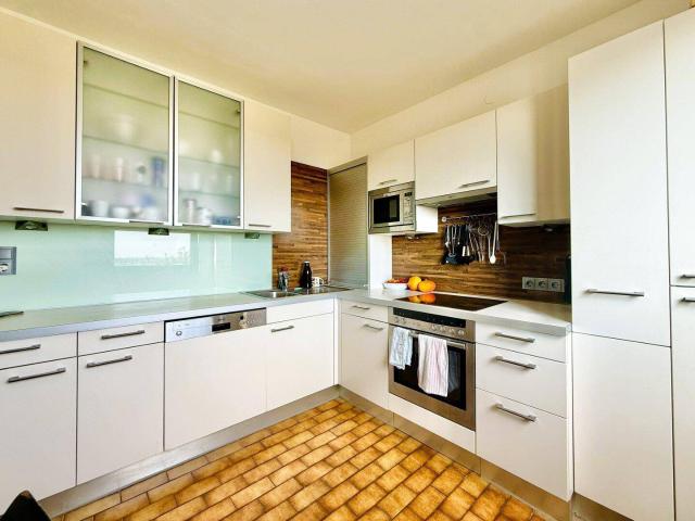 VIEL WOHNUNG fürs GELD | ca. 93 m² WFL | 3 Zimmer | Loggia & FERNBLICK | 7. Liftstock | PKW Stellplatz