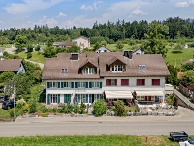 Viel Wohnraum für Familie und Arbeit