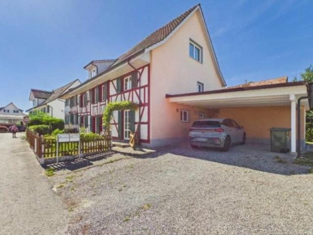 Viele Nutzungsmöglichkeiten mit 7.5 Zimmer