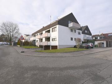 Etagenwohnung kaufen in Stammheim-Mitte - Balkon