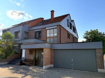 Vielseitig nutzbar Wohn und Geschäftshaus mit zusätzlicher Bebauungsmöglichkeit