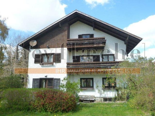 Kühles Haus mit 280 m² Halle