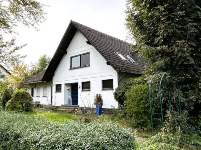 Vielseitig nutzbares Wohnhaus mit ELW ruhige Ortsrandlage mit 2.774 m² Grundstück in Ringgau Netra