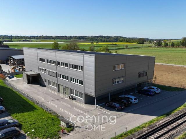 Alles unter einem Dach in Niederbipp Gewerbegebäude mit Büro, Lager und Ladenlokal