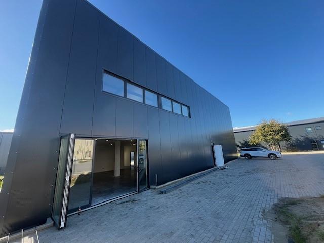 vielseitig nutzbares Gewerbeobjekt konzepiertes Autohaus