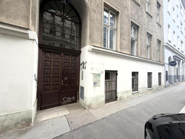 Vielseitig nutzbares Halbkellerlokal in zentraler Lage des 2. Bezirks / Versatile Semi Basement Commercial Unit in a Central 2nd district location /