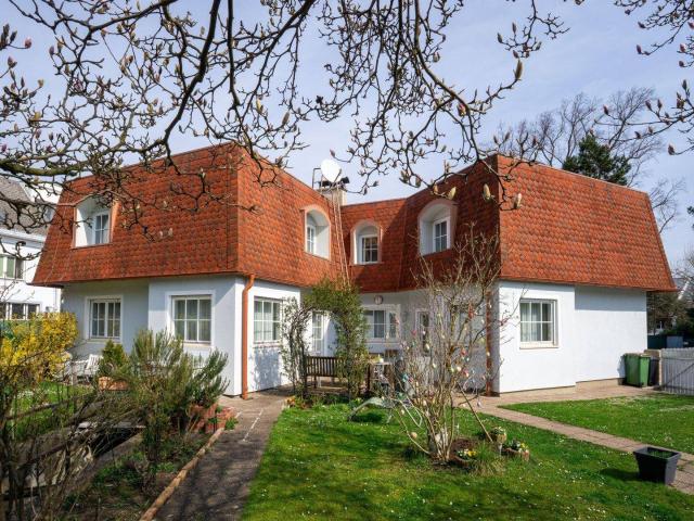 Zweifamilienhaus + Praxis perfekter Zustand Top Lage auch zum Vermieten!