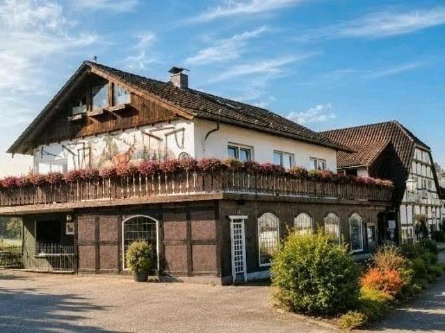 Vielseitiges Immobilienemsemble mit Renditepotenzial auf 1700 qm