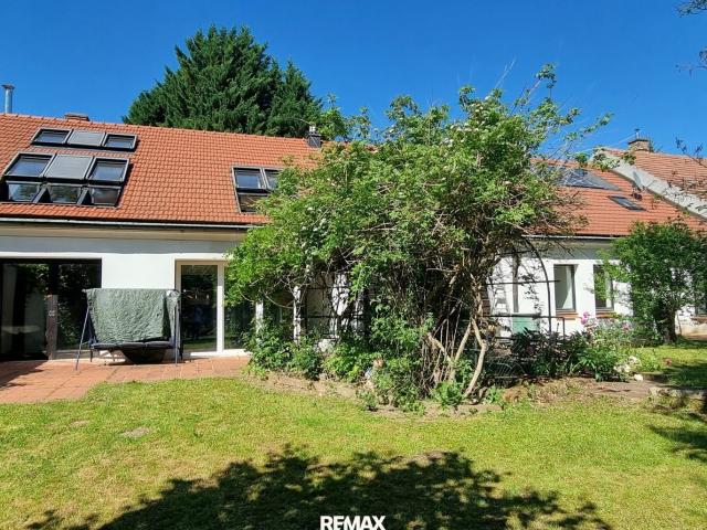 Vielseitiges Mehrparteienhaus mit 5 Wohneinheiten auf Großzügigem Grundstück in Neulengbach